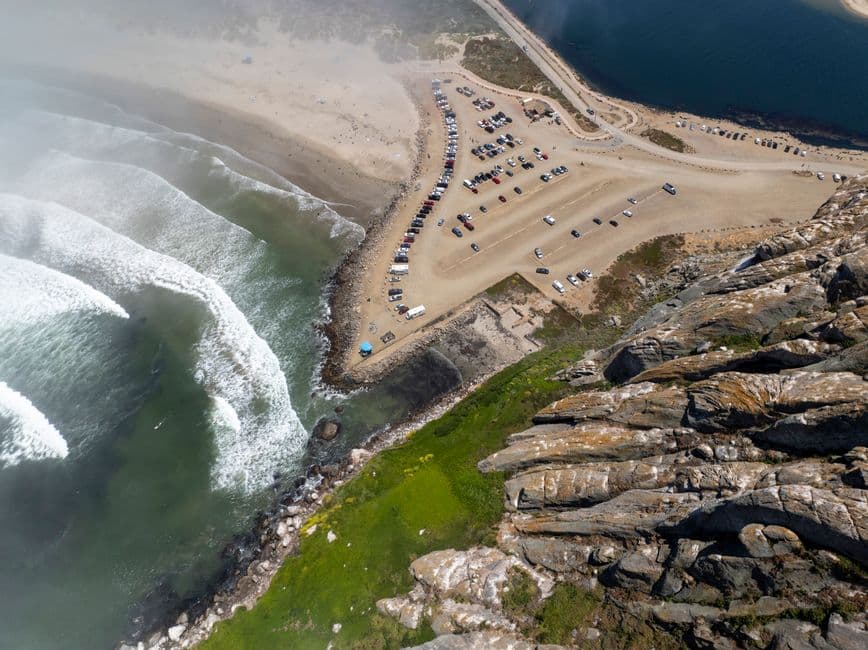 Pacific Ocean waves crashing on Central Coast shoreline at Montaña de Oro